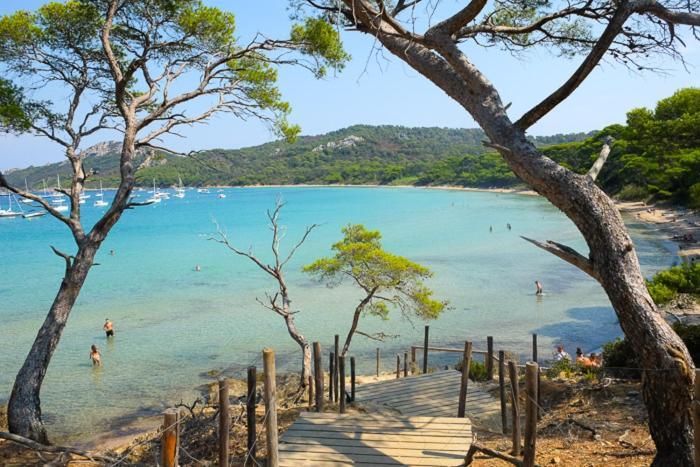 Appartement En Residence Privee, Face A La Mer Avec Acces Direct Plage Єр Екстер'єр фото